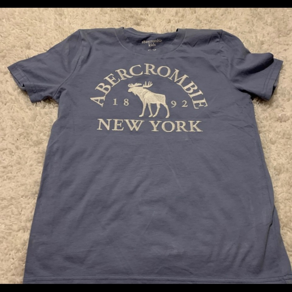 Abercrombie kids t-shirt.. size 13/14